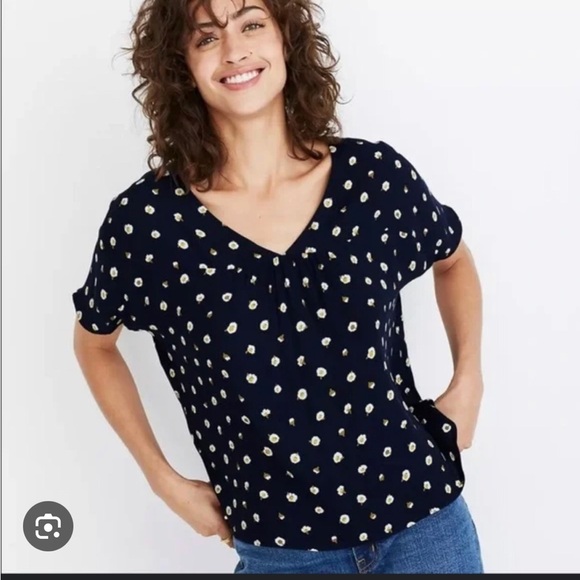 Madewell Tops - Madewell Women's Navy Blue Floral Top